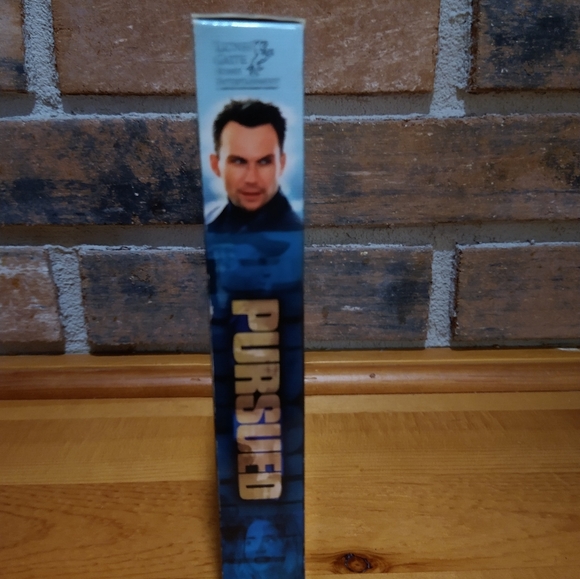 6/$15 Pursued 2004 ‧ Psychological thriller/Crime Thriller ‧ 1h 35m - Picture 3 of 9